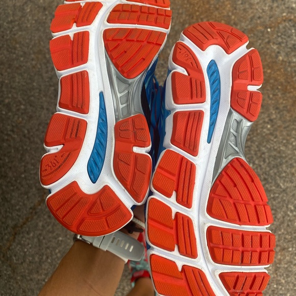 Womens 6.5 athletic shoes brand 361 EUC only worn a few times - Picture 2 of 4